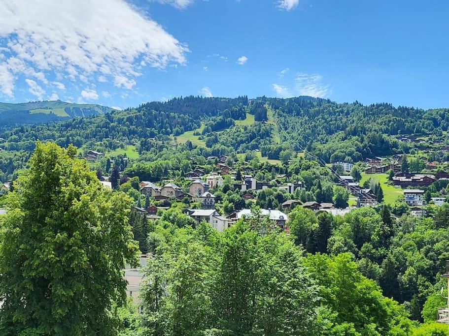 Appartement Dans Chalet Avec Piscine Couverte แซ็งต์-แฌร์เวส์-เลส์-แบ็งส์ ภายนอก รูปภาพ
